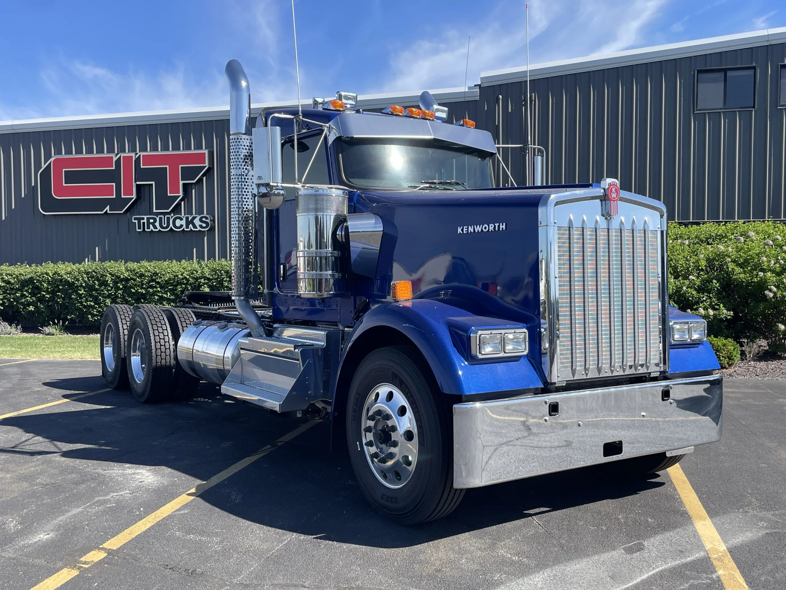 2027 Kenworth W900 — photo 3