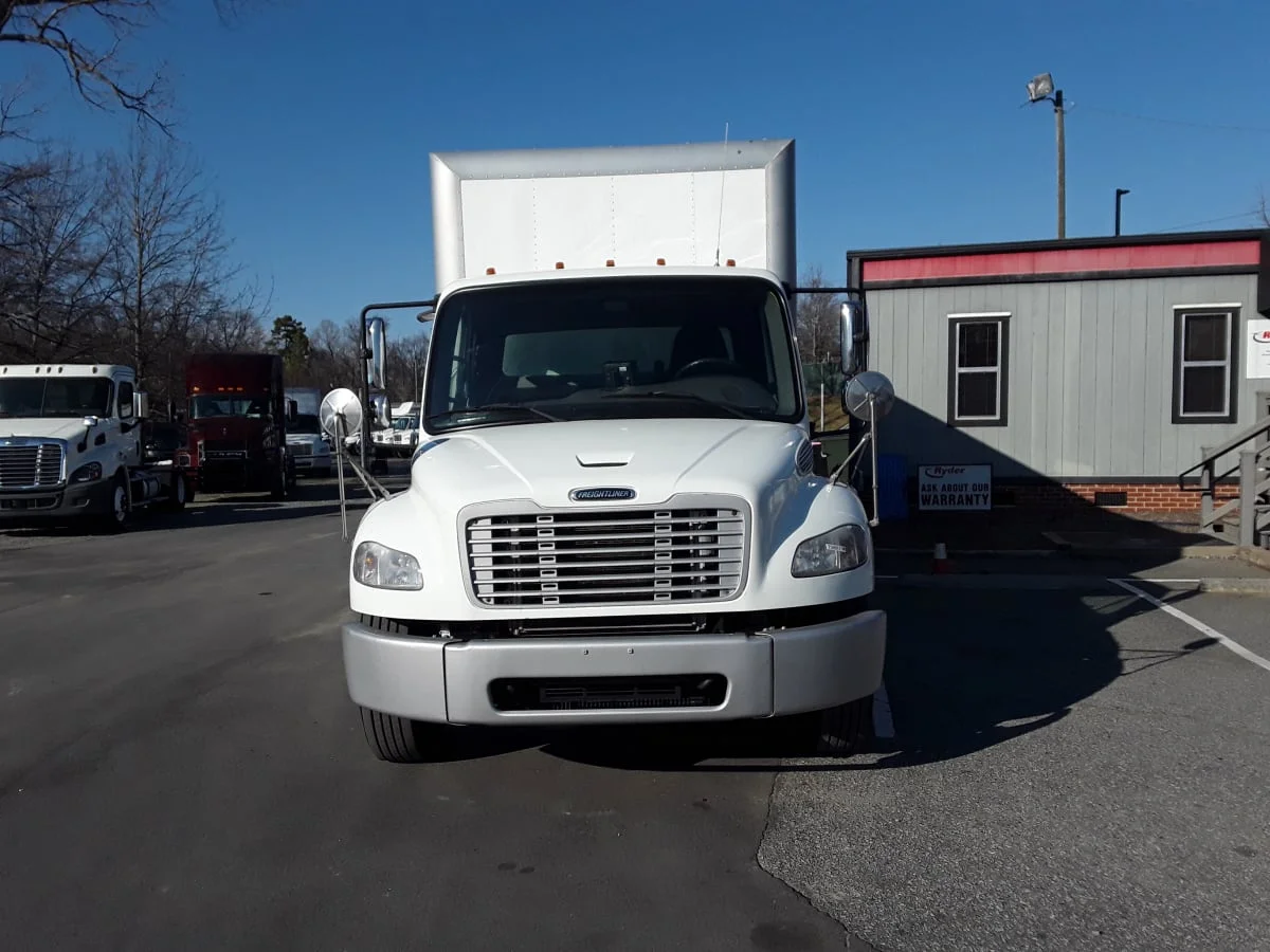 2018 Freightliner M2 106 - image 2