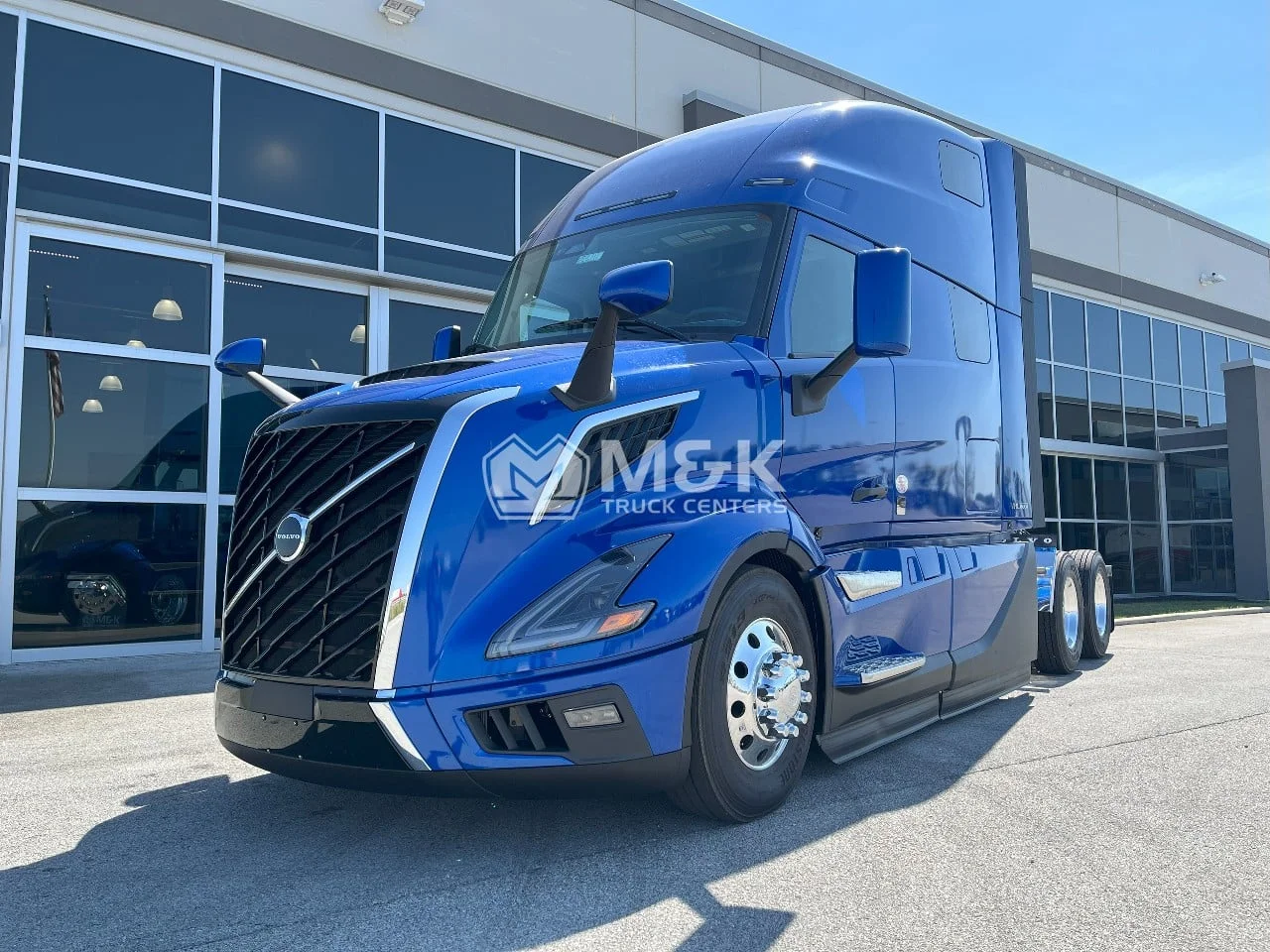 2026 Volvo VNL 860 in Pendleton, IN