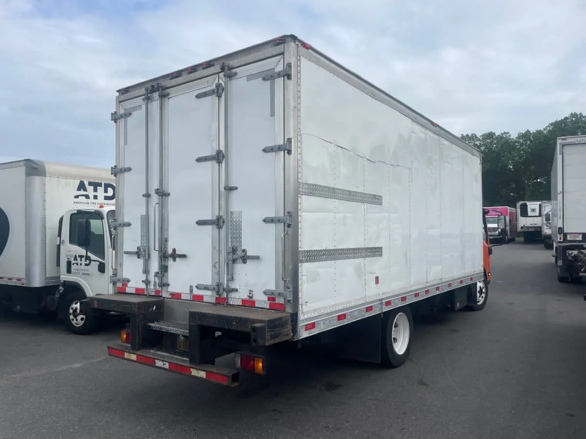 2019 Isuzu NQR in Farmingdale, NY — photo 4