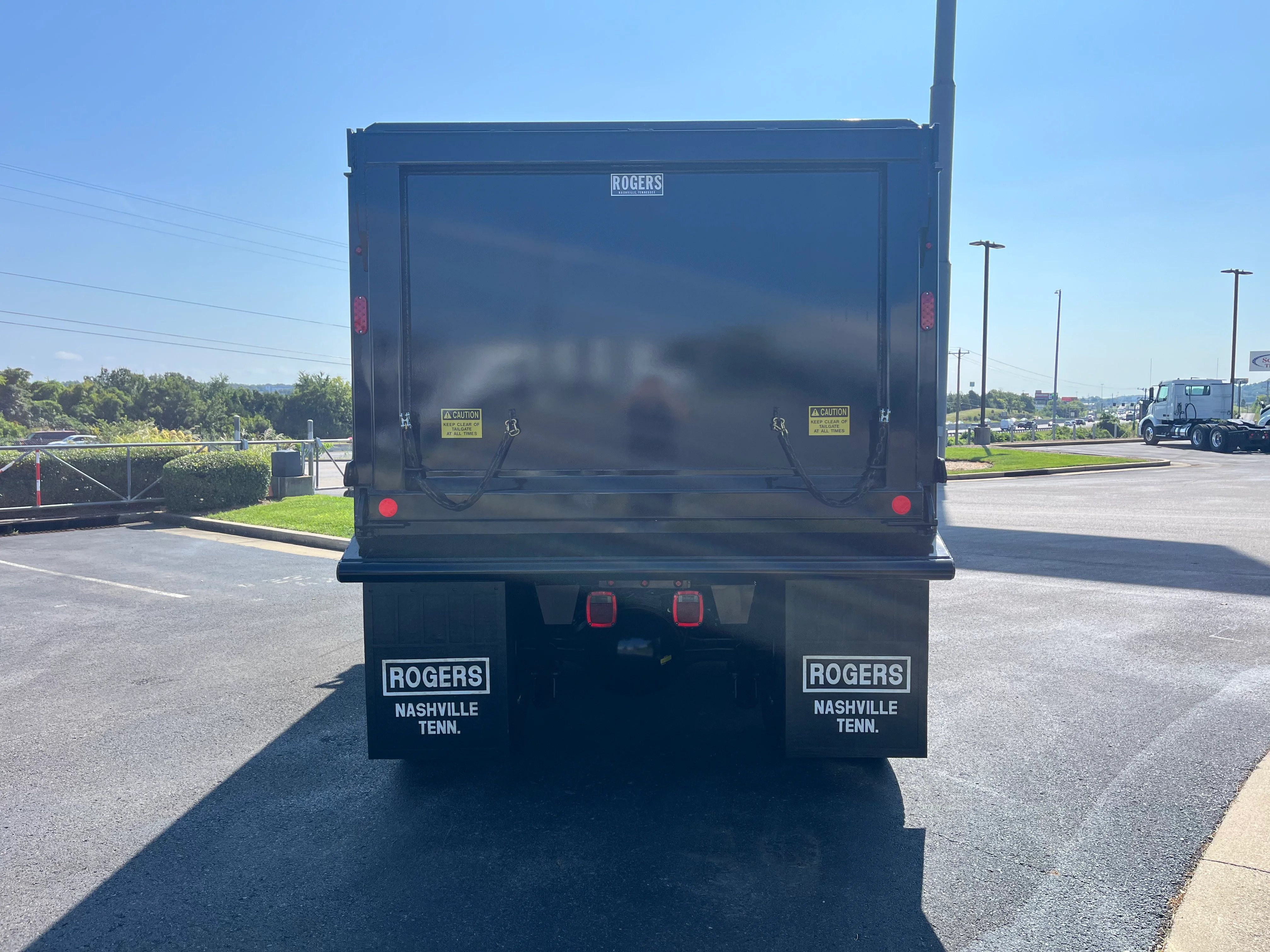 2026 Volvo VHD 300 in La Vergne, TN — photo 4