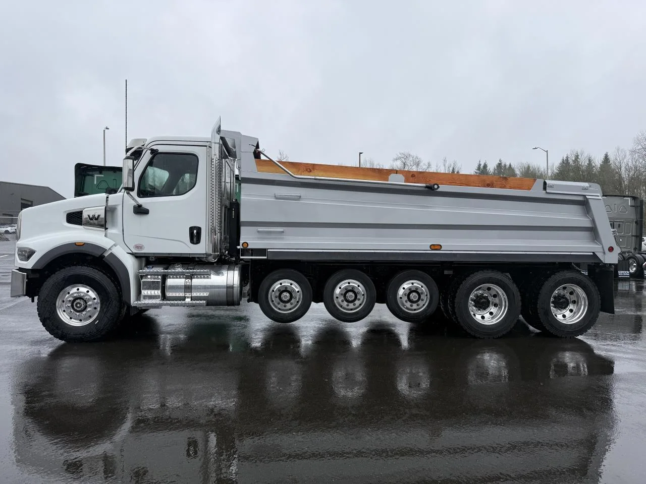 2025 Western Star 49X - image 4