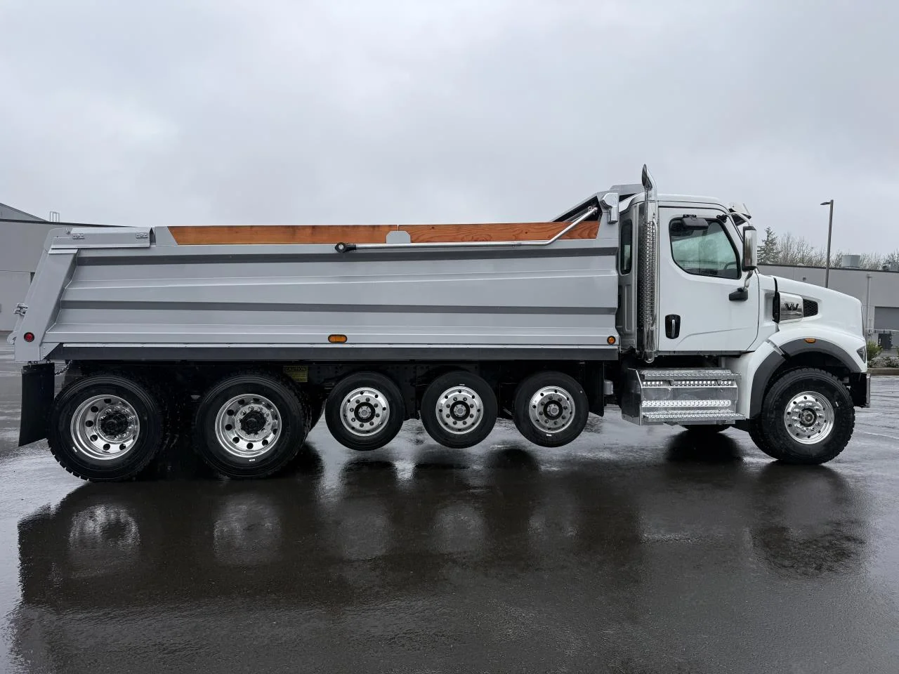 2025 Western Star 49X in Ridgefield, WA — photo 8