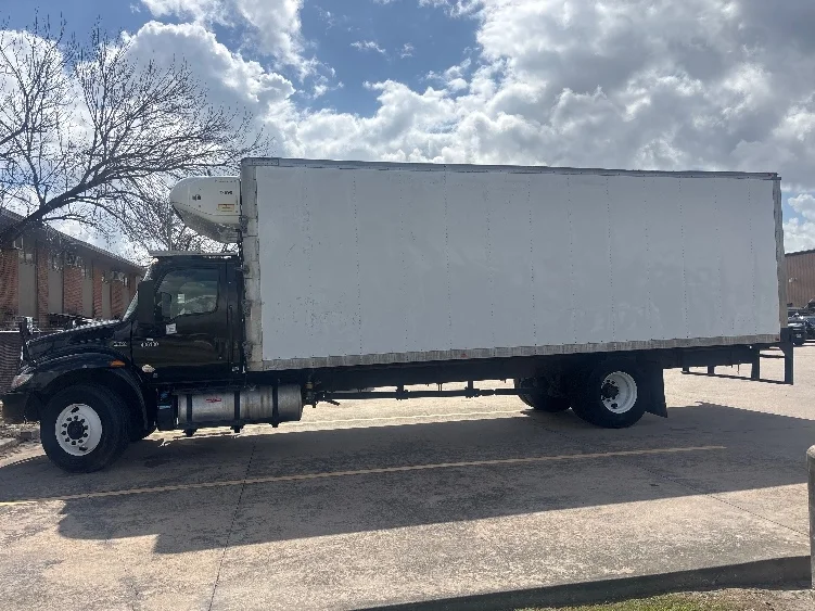 2022 International MV - image 4