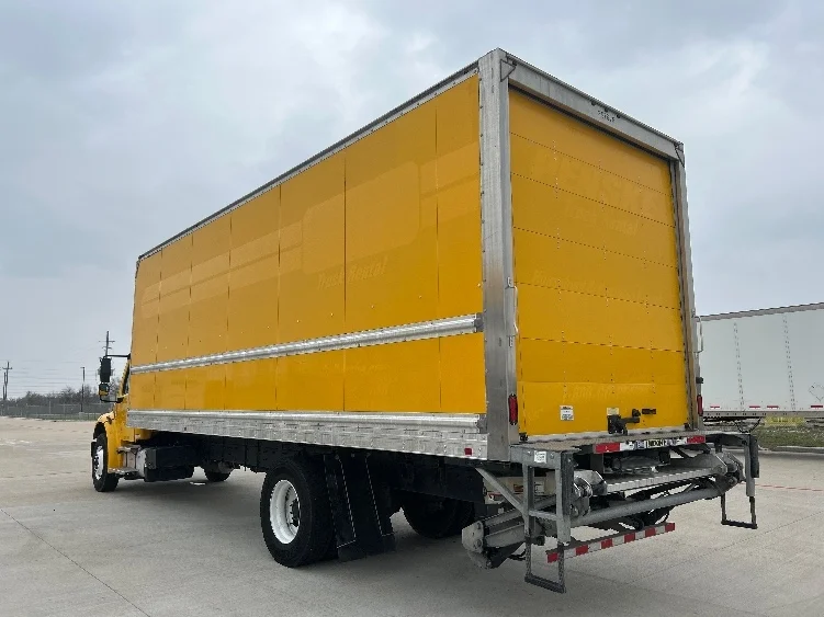 2022 Freightliner M2 106 in San Antonio, TX — photo 6