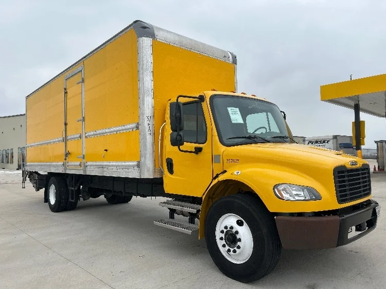 2022 Freightliner M2 106 in Houston, TX