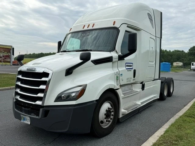 2022 Freightliner Cascadia in Swedesboro, NJ — photo 3