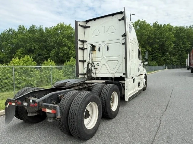 2022 Freightliner Cascadia in Swedesboro, NJ — photo 7