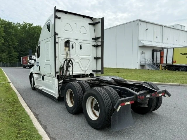 2022 Freightliner Cascadia in Swedesboro, NJ — photo 5