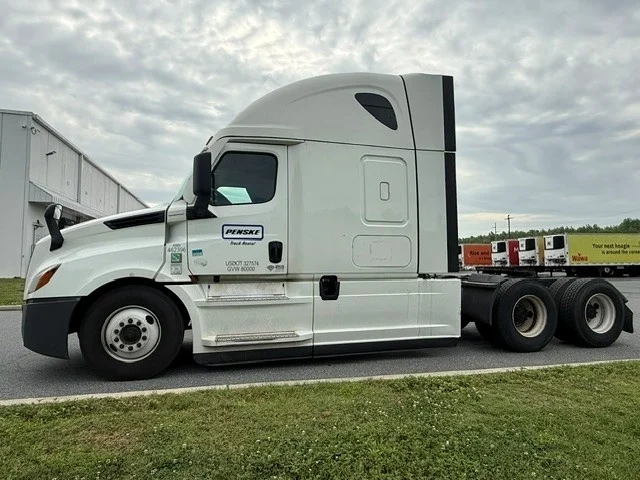 2022 Freightliner Cascadia in Swedesboro, NJ — photo 4