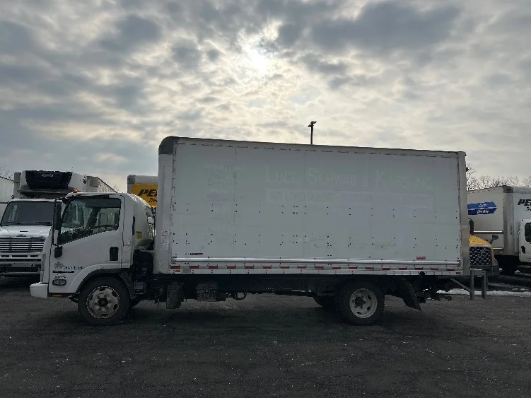 2020 Isuzu NQR - image 4