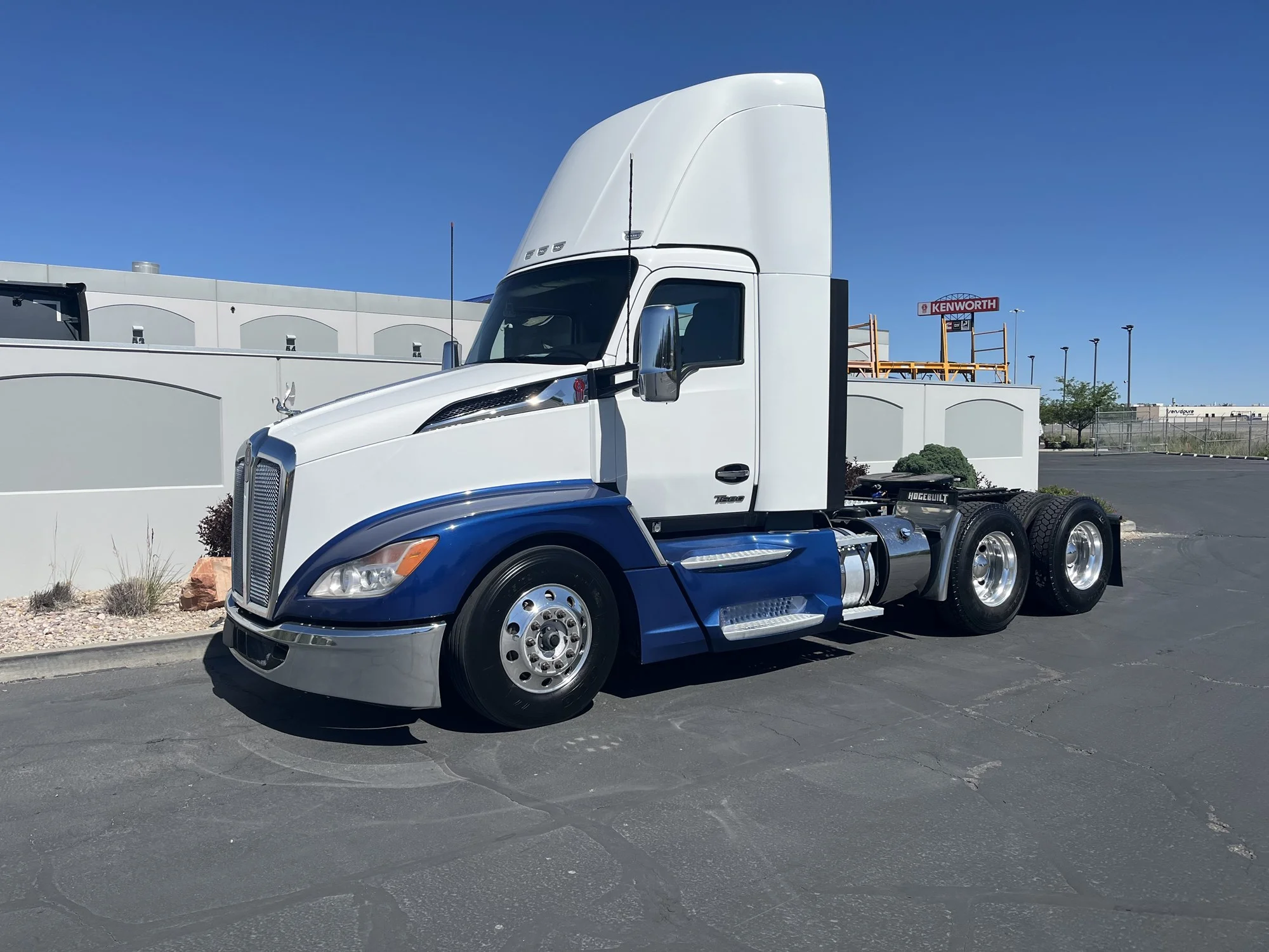 2023 Kenworth T680