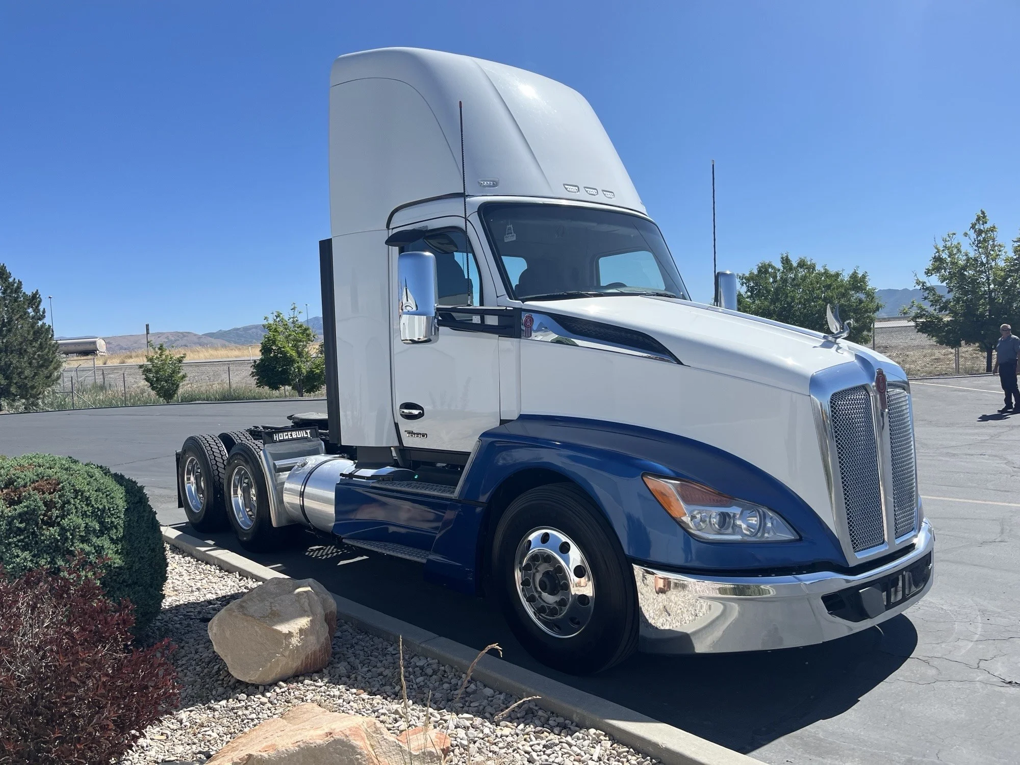 2023 Kenworth T680 in Salt Lake, UT — photo 4
