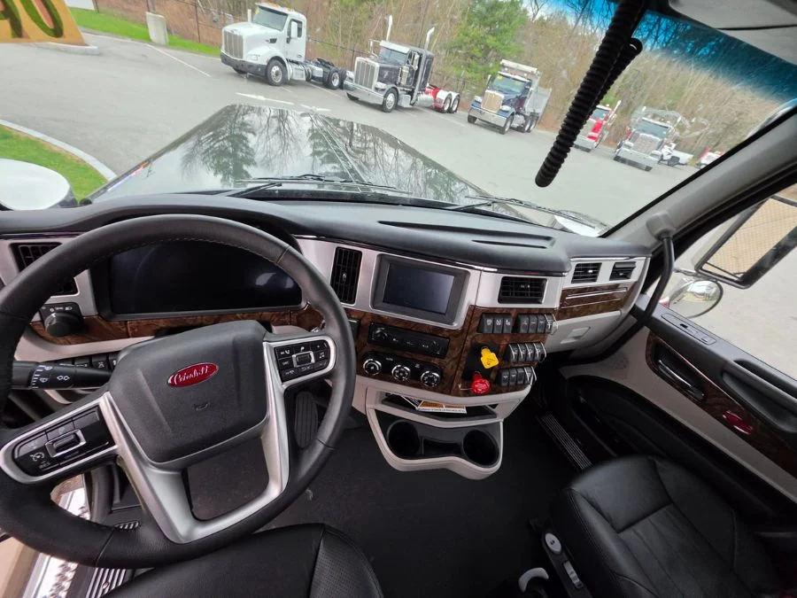 2027 Peterbilt 589 in Richmond, VA — photo 10