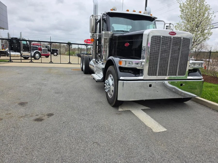 2027 Peterbilt 589 in Richmond, VA — photo 9