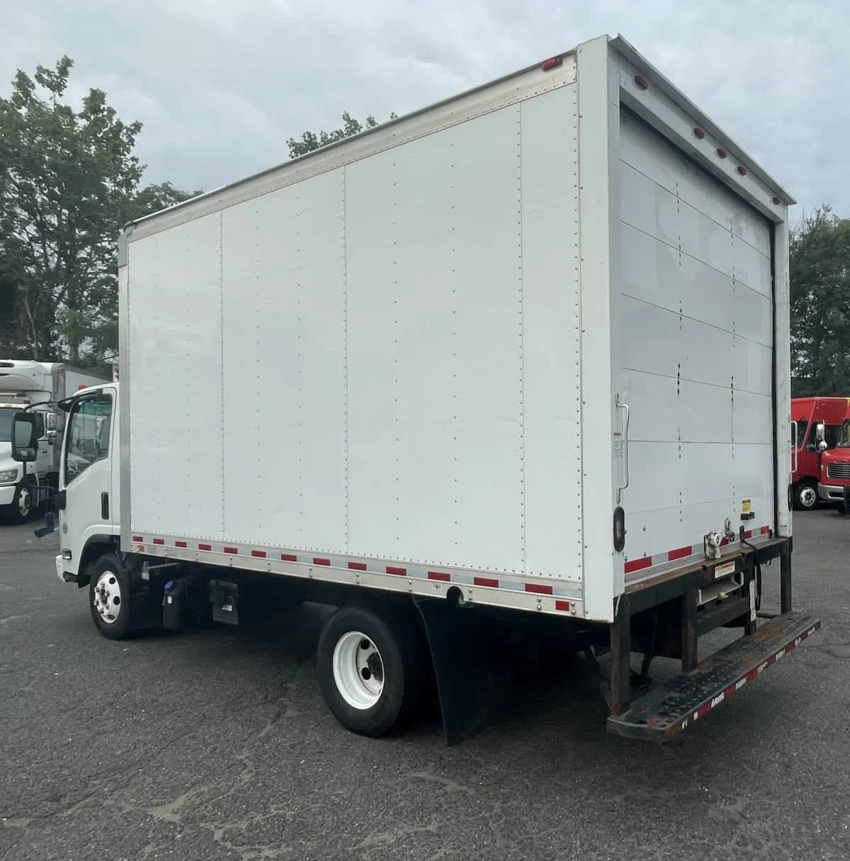 2018 Isuzu NPR - image 6