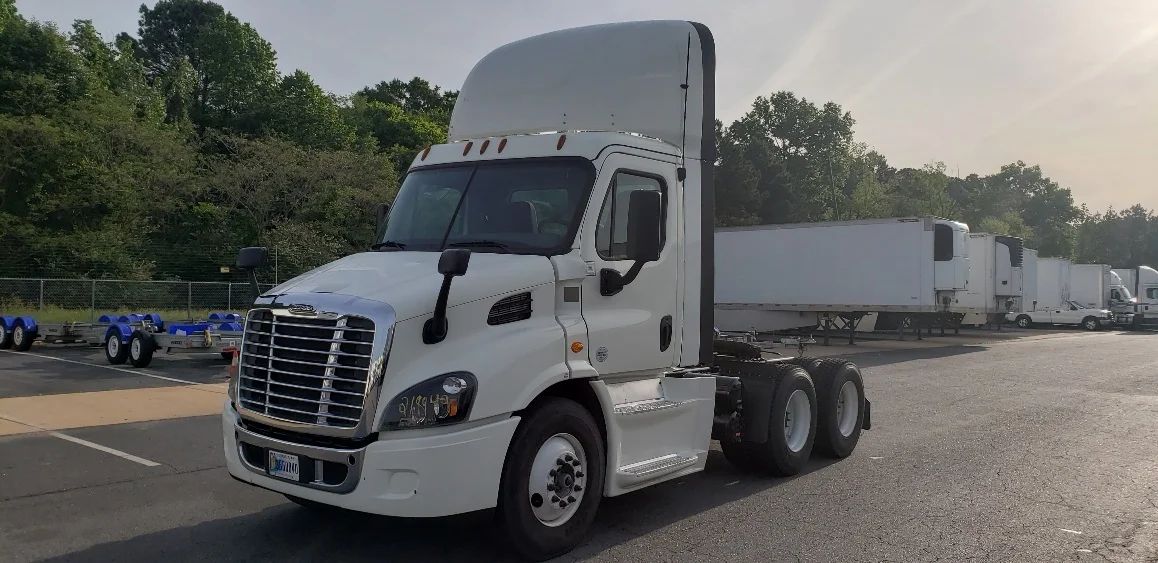 2019 Freightliner Cascadia in Little Rock, AR — photo 3