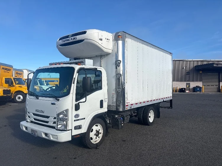 2018 Isuzu NQR - image 3