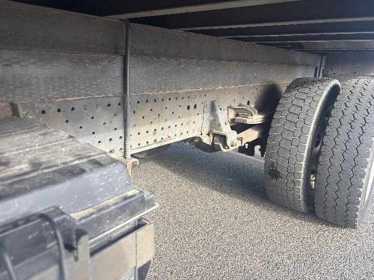 2018 Isuzu NQR - image 5