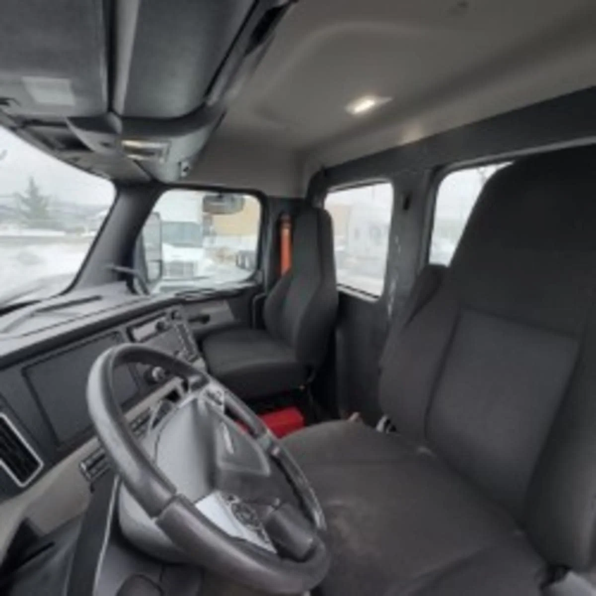 2020 Freightliner Cascadia in Syracuse, NY — photo 7