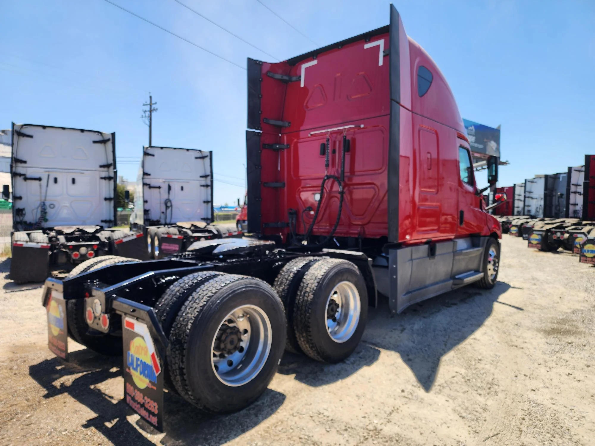 2020 Freightliner Cascadia in French Camp, CA — photo 5