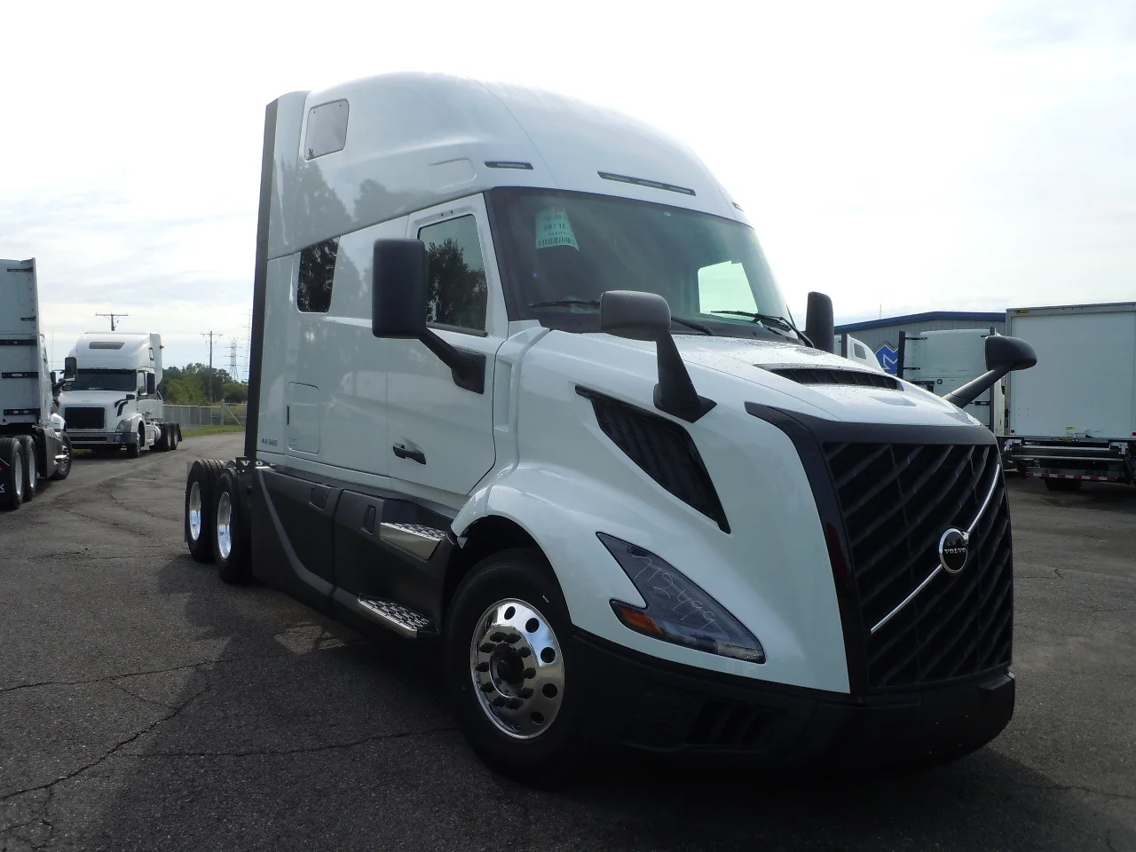 2026 Volvo VNL 860 in Gary, IN — photo 4