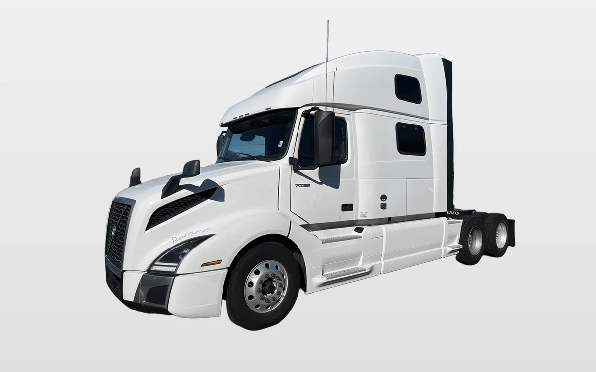 2023 Volvo VNL 860 - image 1