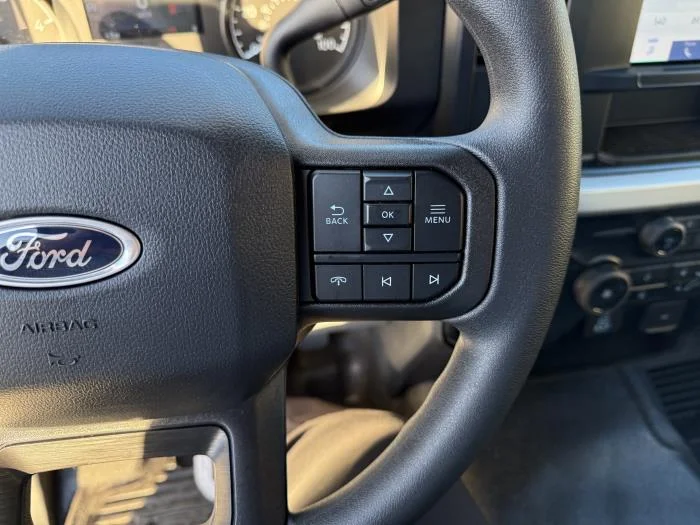 2026 Ford F-550 — photo 22