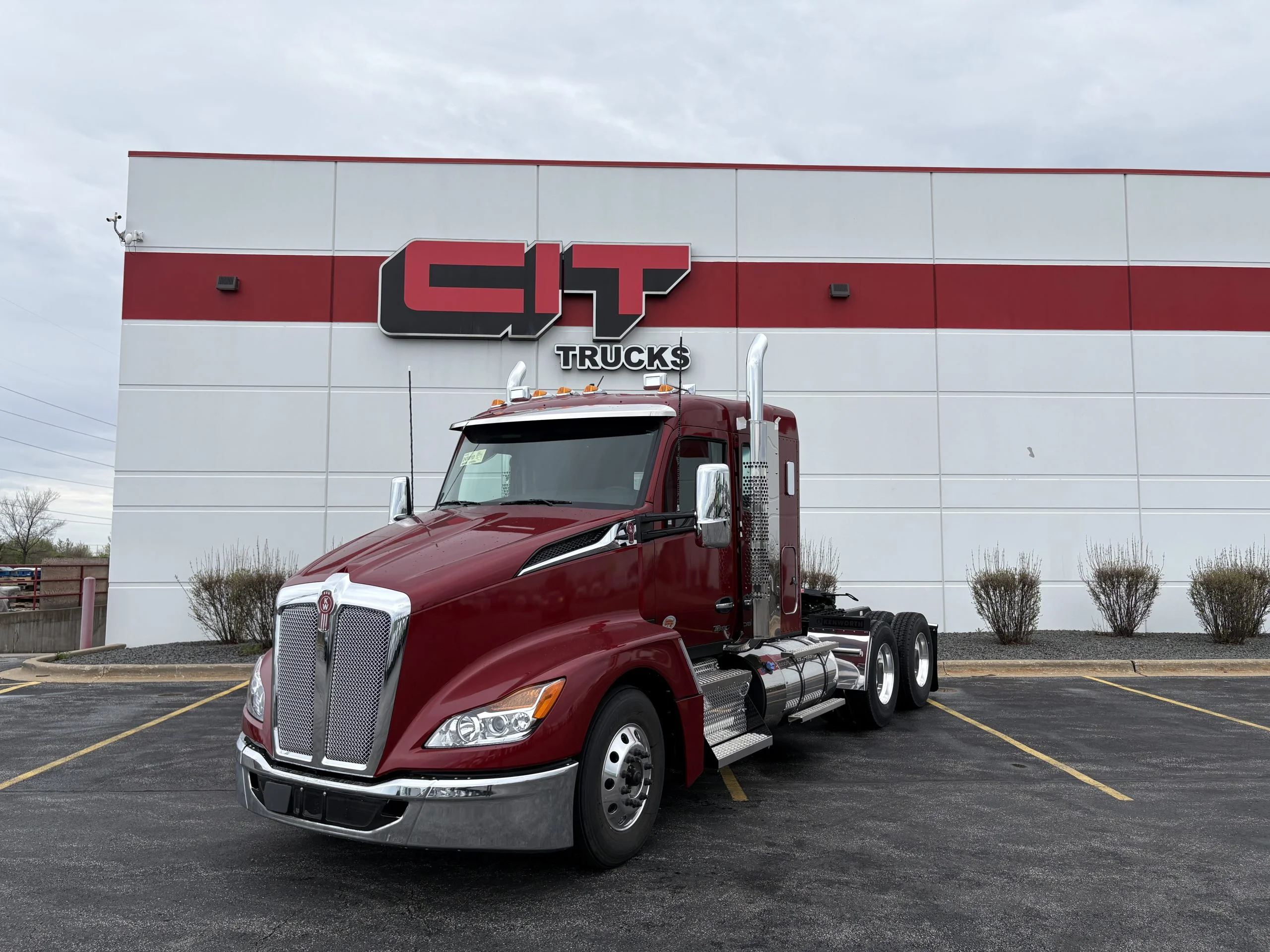 2027 Kenworth T680 in Mokena, IL