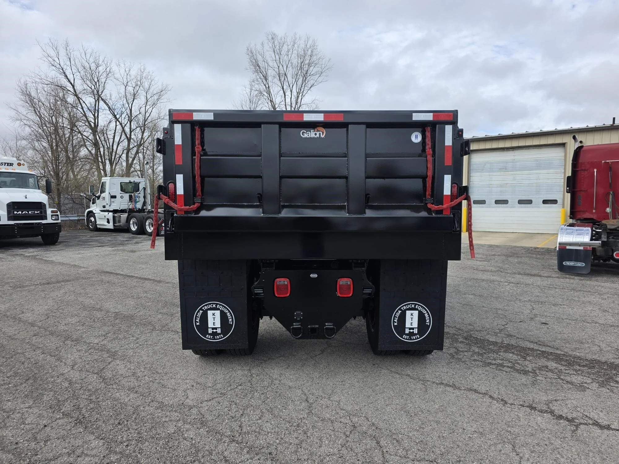 2027 Mack MD in Findlay, OH — photo 5
