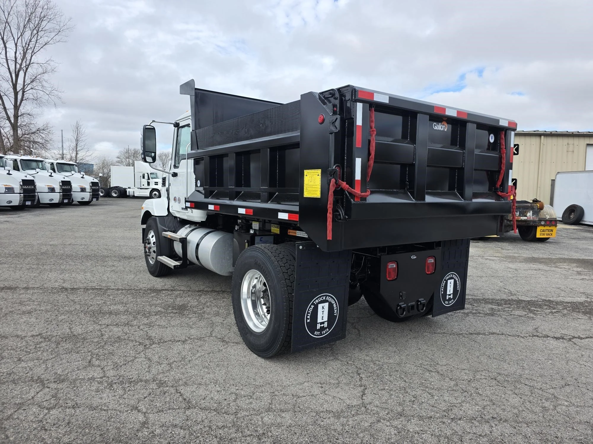 2027 Mack MD in Findlay, OH — photo 4