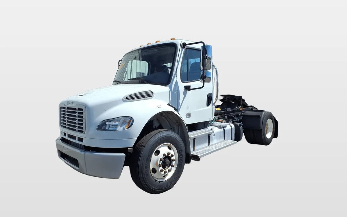 2022 Freightliner M2 106 - image 1
