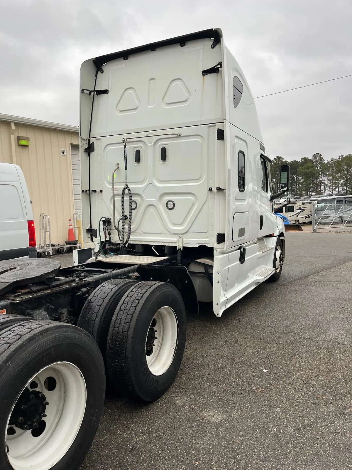 2021 Freightliner Cascadia in Ashland, VA — photo 4