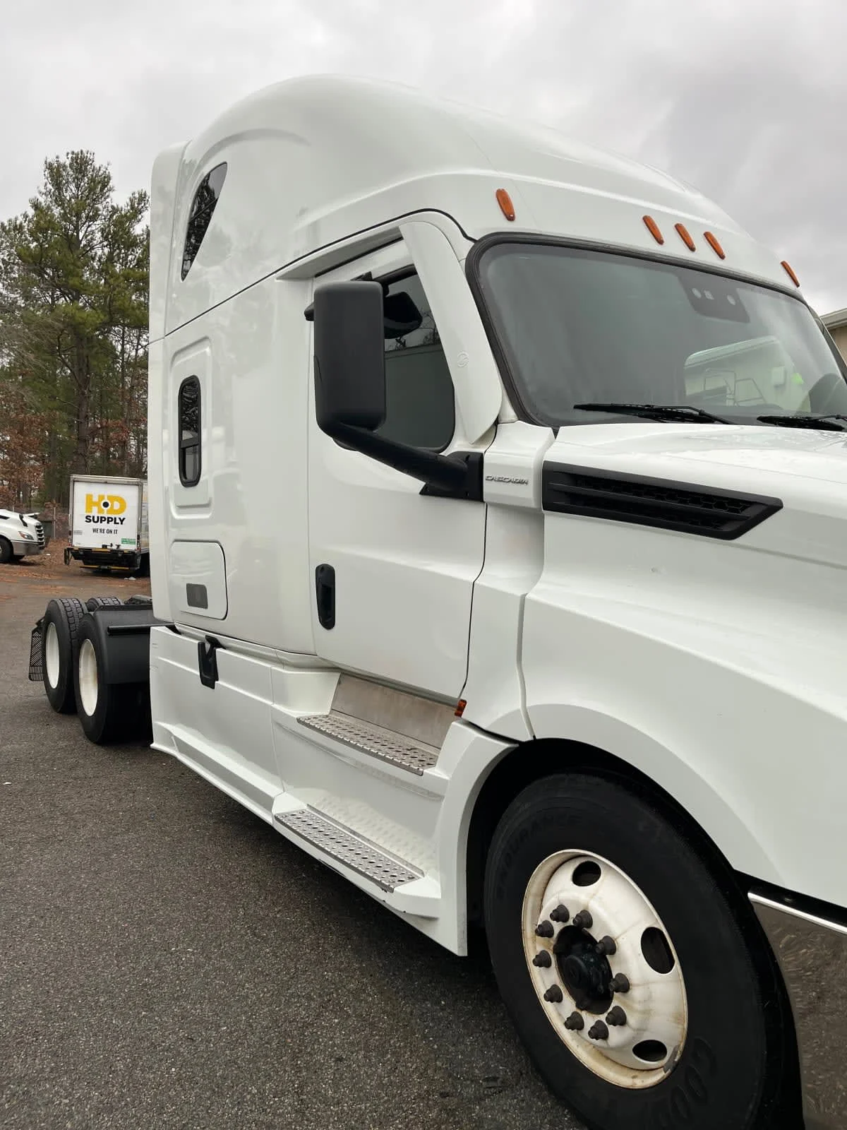 2021 Freightliner Cascadia in Ashland, VA — photo 3