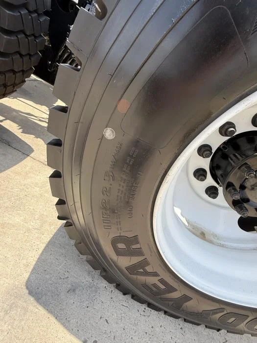 2026 Peterbilt 520 - image 8