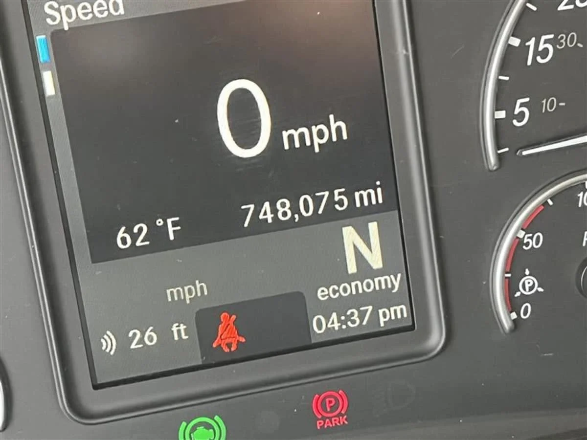 2023 Freightliner Cascadia - image 11