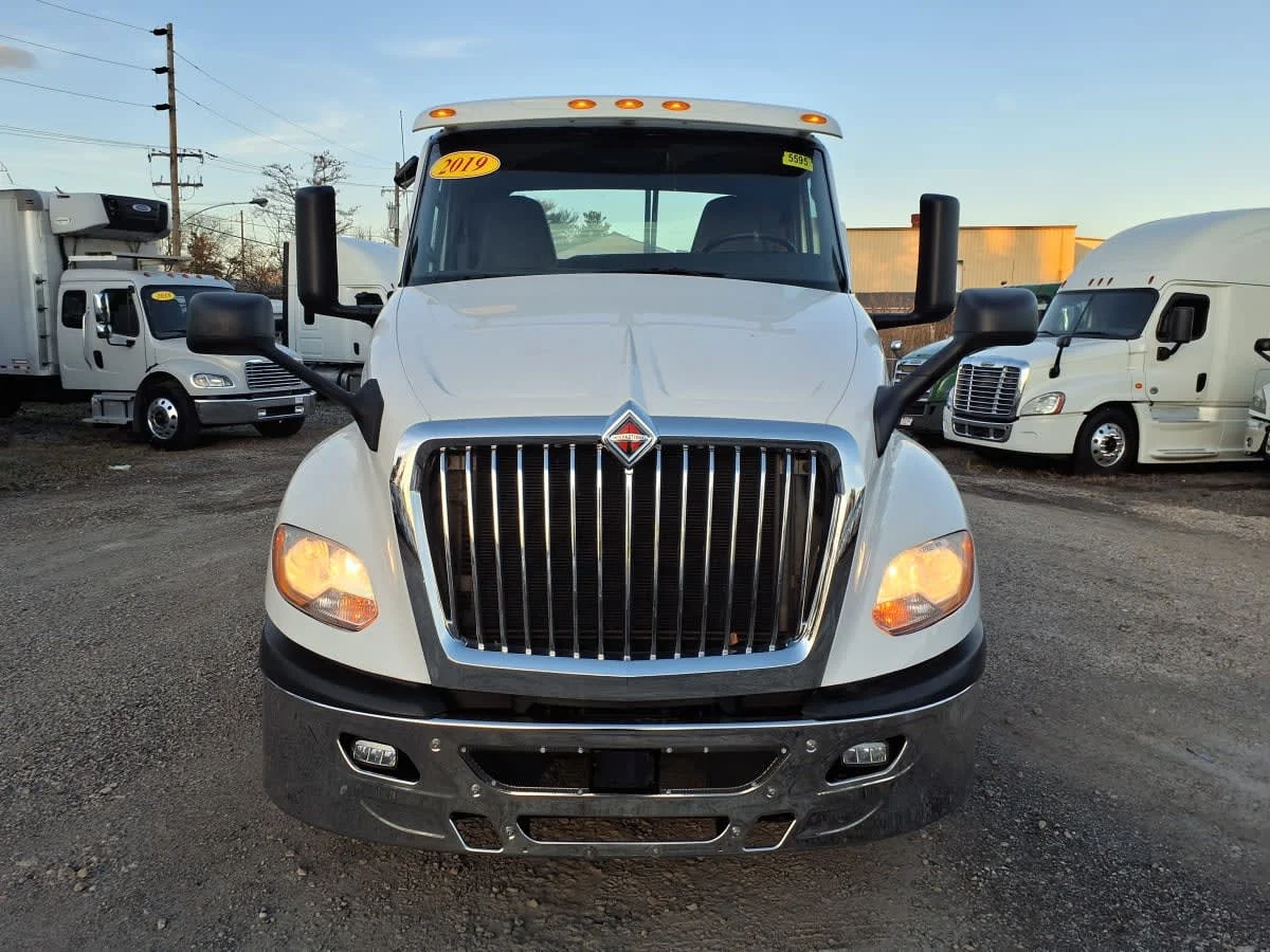 2019 International LT in Bensalem, PA — photo 2