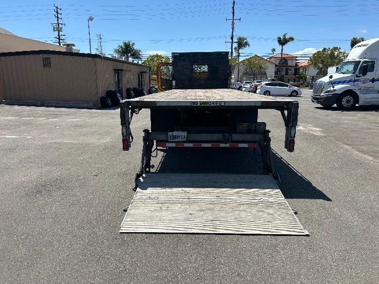 2020 Freightliner eM2 in Fresno, CA — photo 8