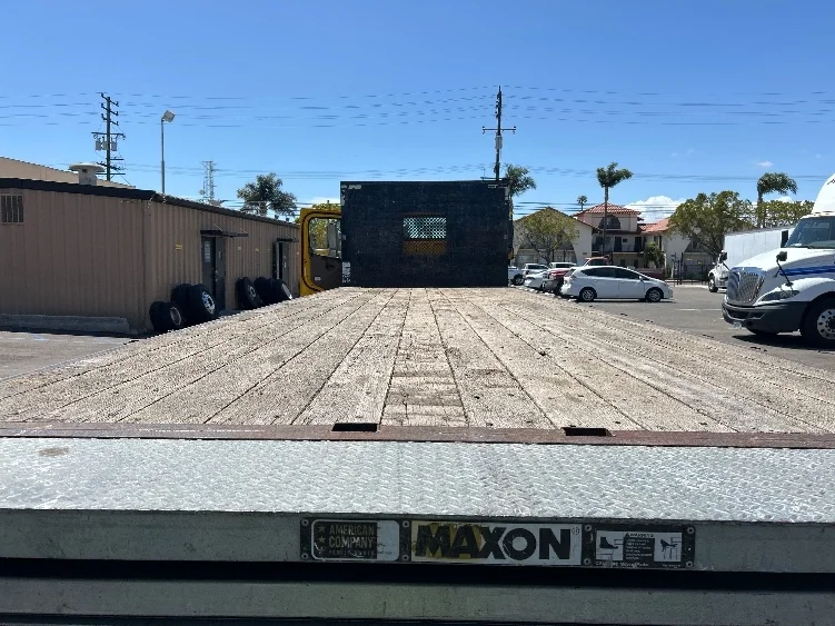 2020 Freightliner eM2 in Fresno, CA — photo 9
