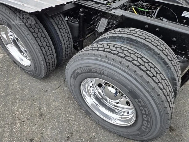 2025 International HX - image 15