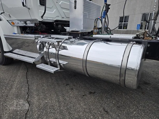2025 International HX in MN — photo 14
