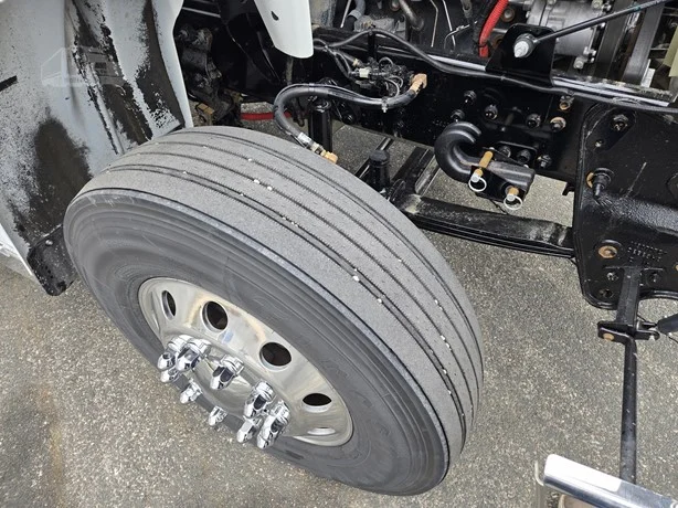 2025 International HX - image 17