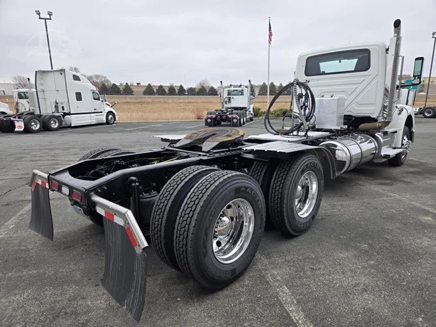 2025 International HX - image 5