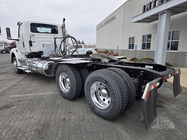 2025 International HX - image 7