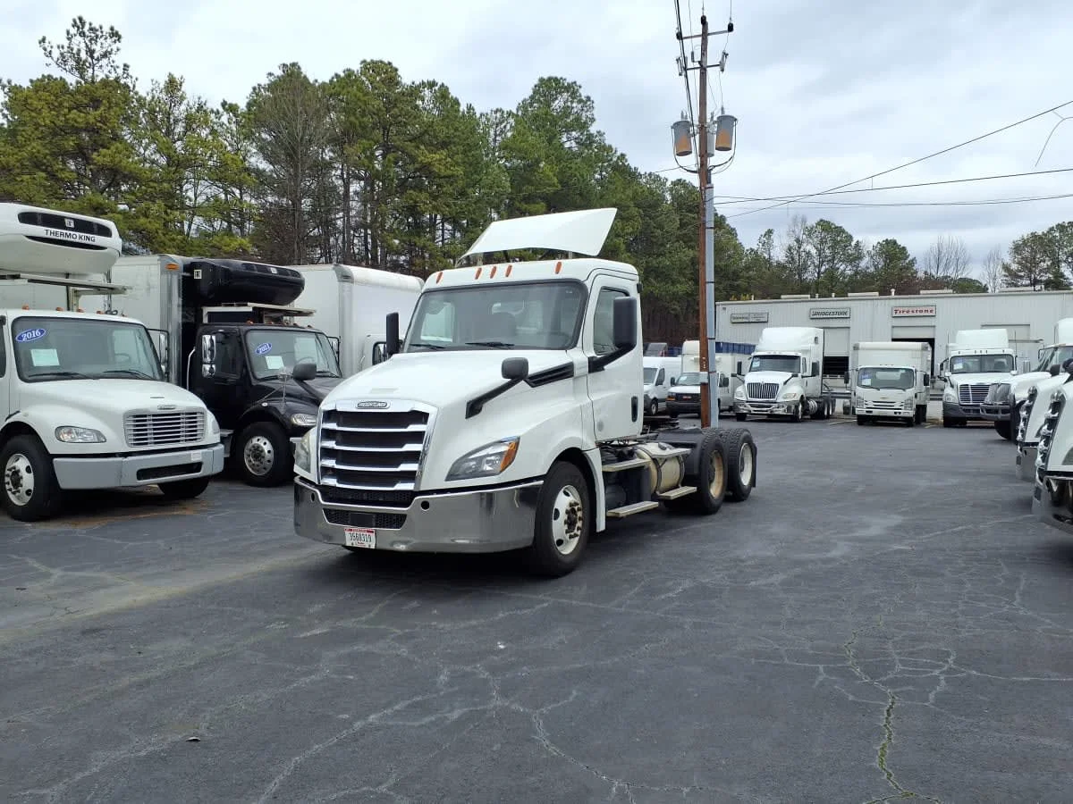 2019 Freightliner Cascadia in Doraville, GA — photo 3