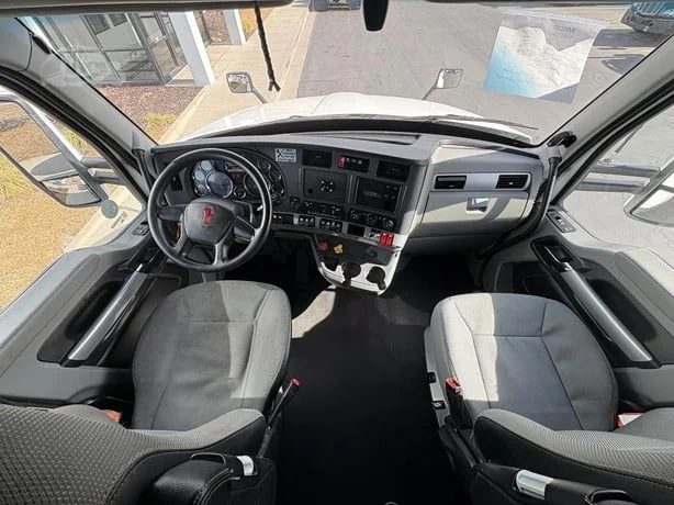 2021 Kenworth T680 - image 11