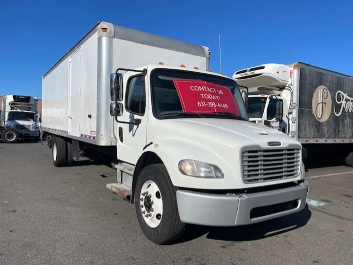 2017 Freightliner M2 106 - image 3