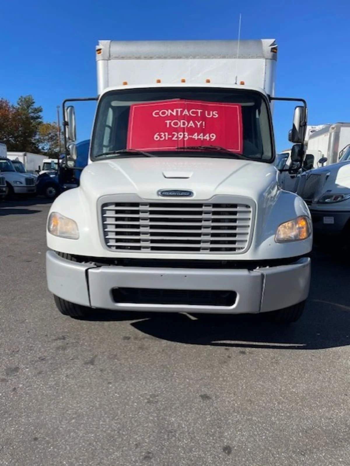 2017 Freightliner M2 106 in Farmingdale, NY — photo 2