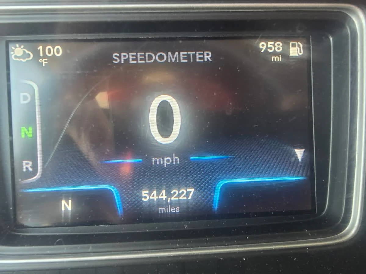 2020 International LT - image 10