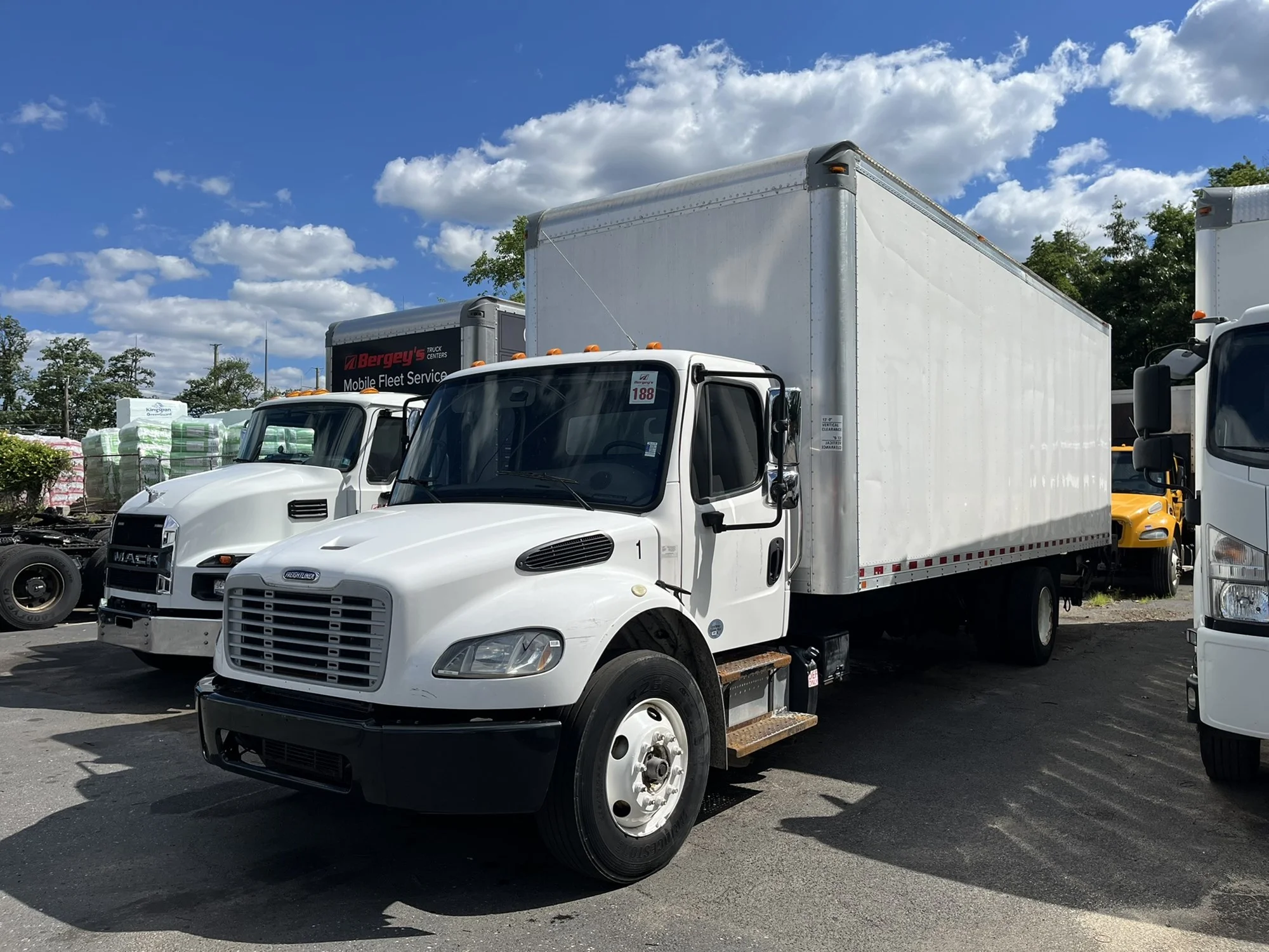 2016 Freightliner eM2